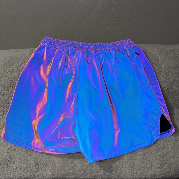 Size Medium Raskol space shorts flash reflective fabric material. Inseam 4” - Picture 4 of 7